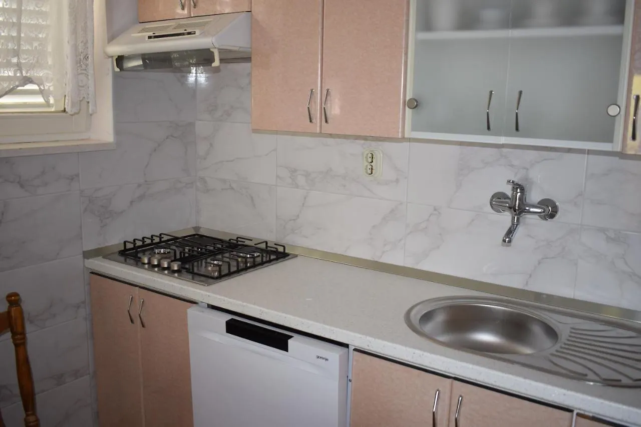 Apartments Jelincic Трогир